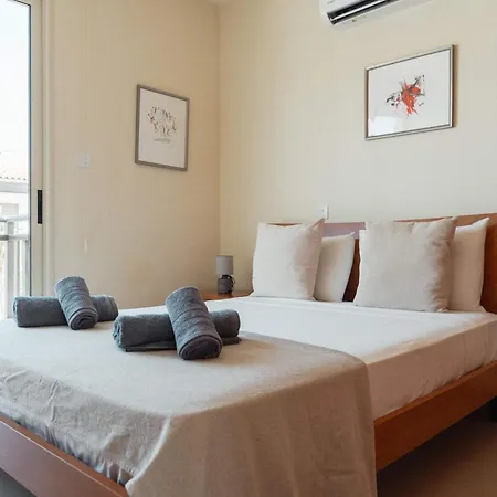2br With Private Pool Near Fig Tree Bay By Cyprus Horizons פאראלימני