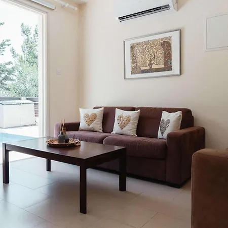 2br With Private Pool Near Fig Tree Bay By Cyprus Horizons Vilă *